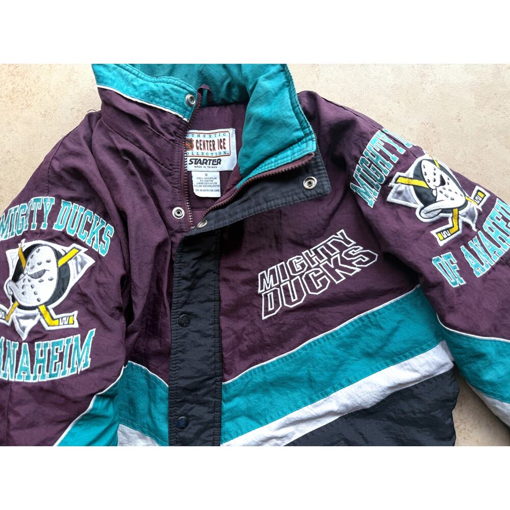 Anaheim Mighty Ducks 90s STARTER puffer LOGOS jacket S purple blk NHL hockey vtg - Picture 1 of 11